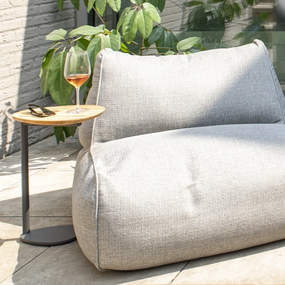 Clever 0000 Nomad single seaters with clever support tables outdoor 03