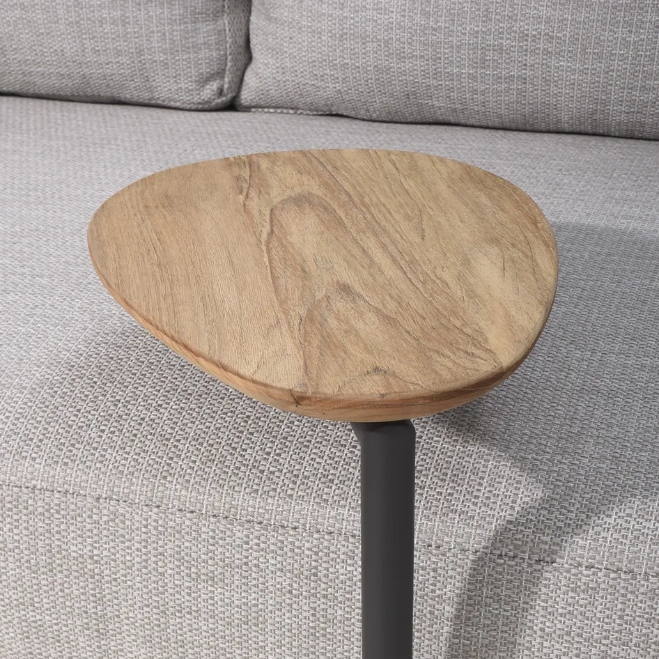 Clever 0001 Clever teardrop shape table in Castello bench 04