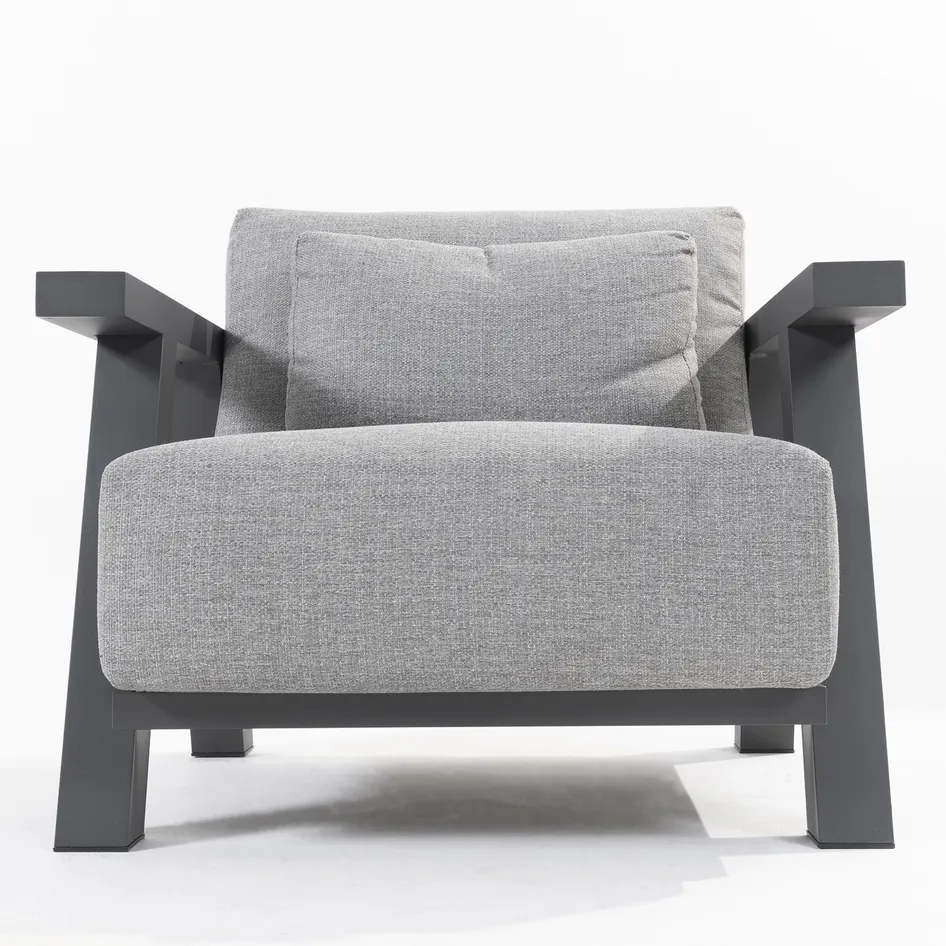 Iconic 0002 Iconic living chair detail 06