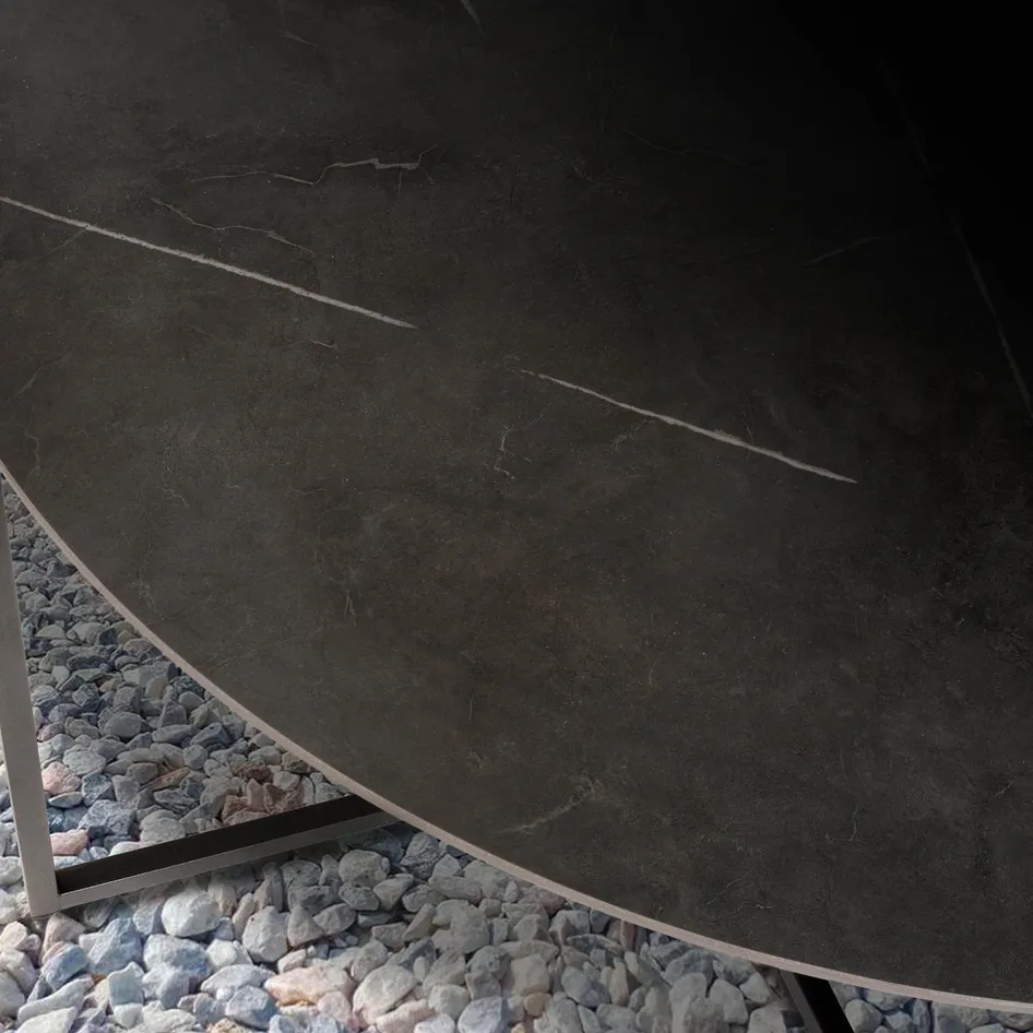 Quatro 0001 Quatro round table ceramic 4 SO detail 1