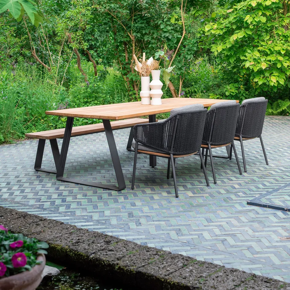 Ravello dining with sportbench2