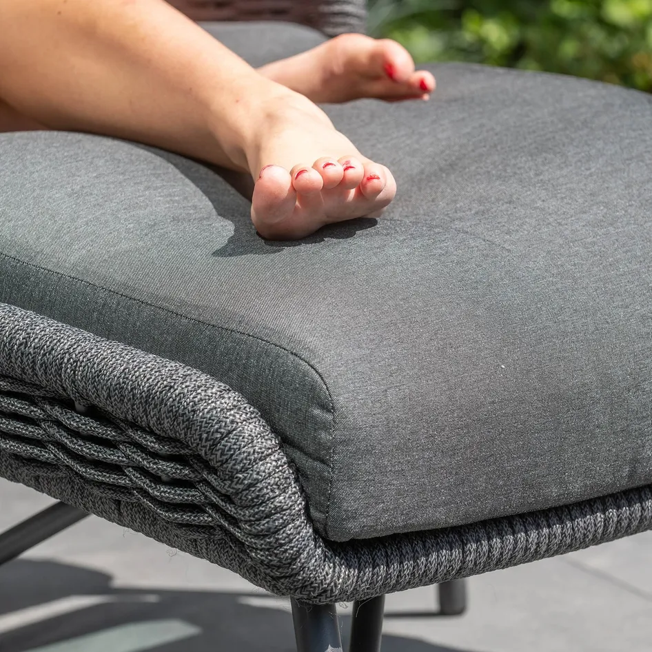 Wing 0001 4 SO Wing Living Detail 09