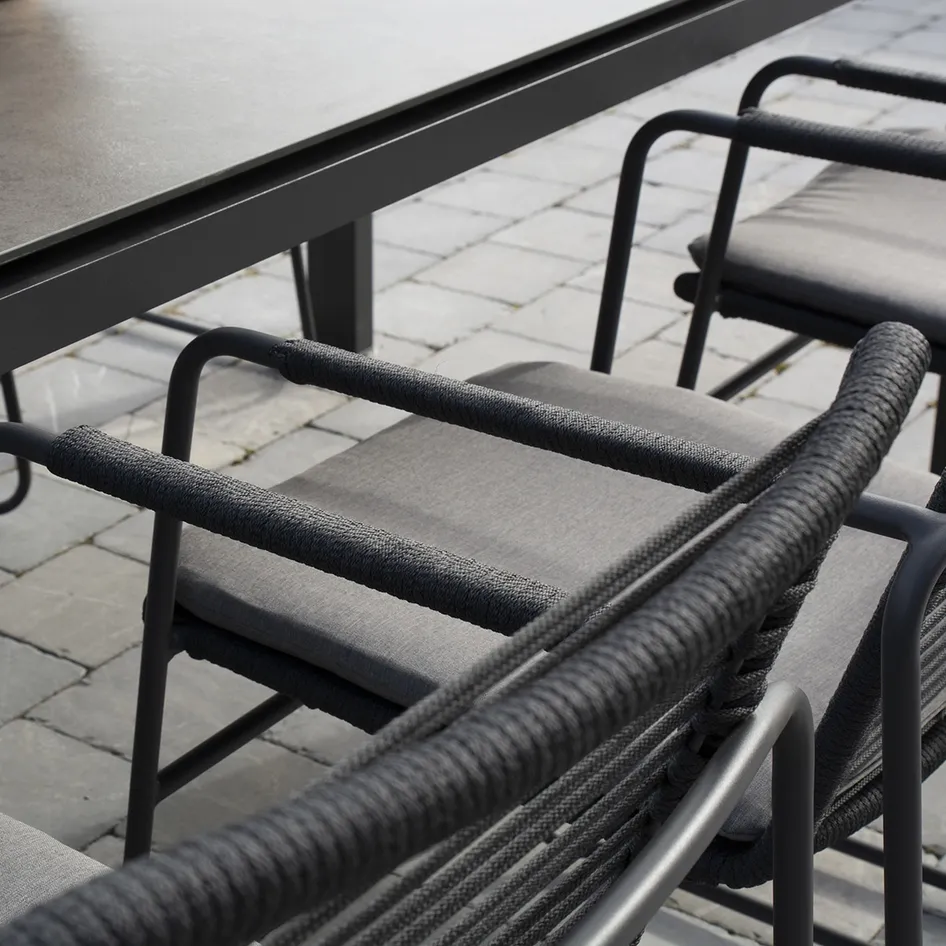 Elba dining Goa HPL Dark grey DETAIL 01