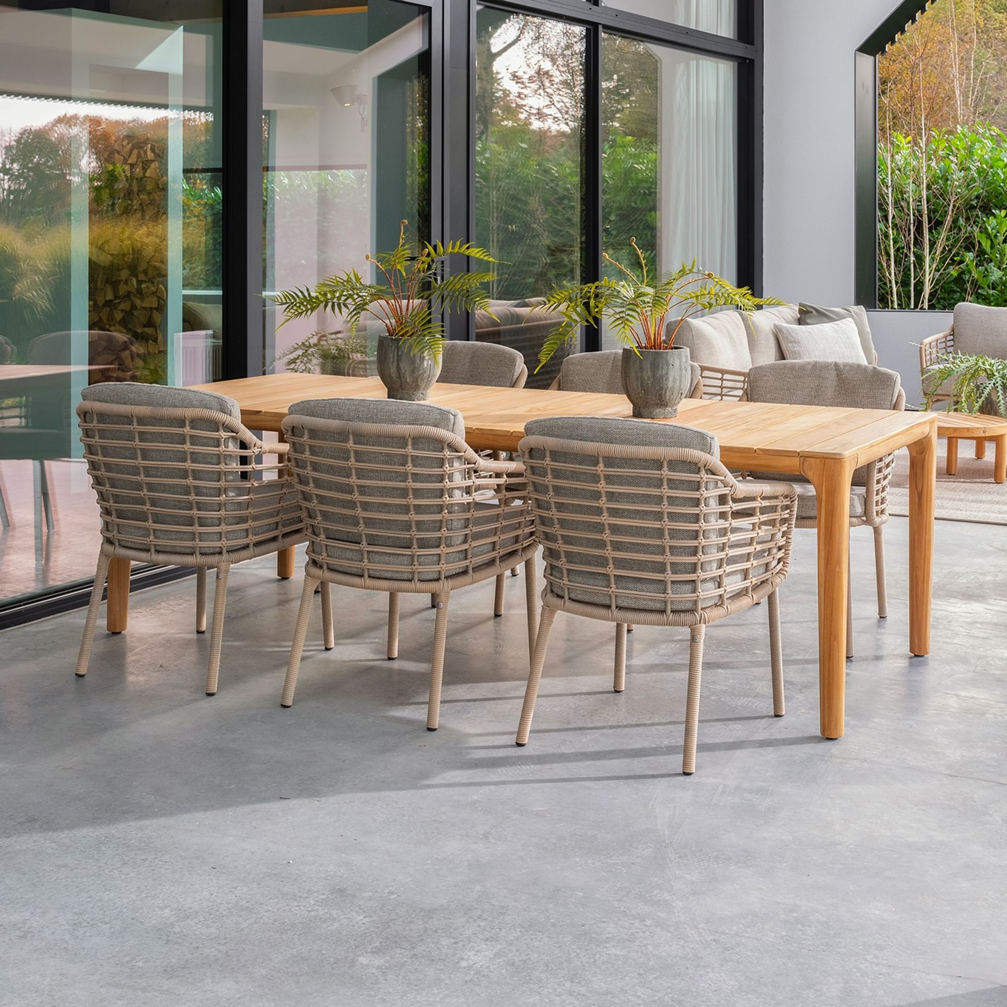 Como diningset