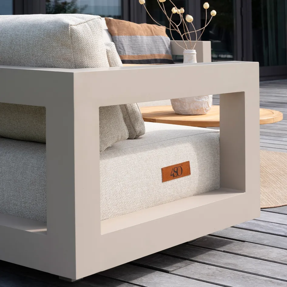 Metropolitan detail 2