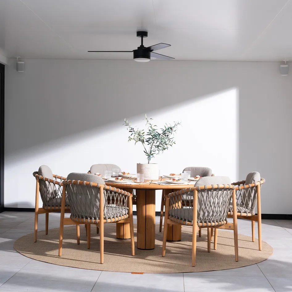 Nora dining set