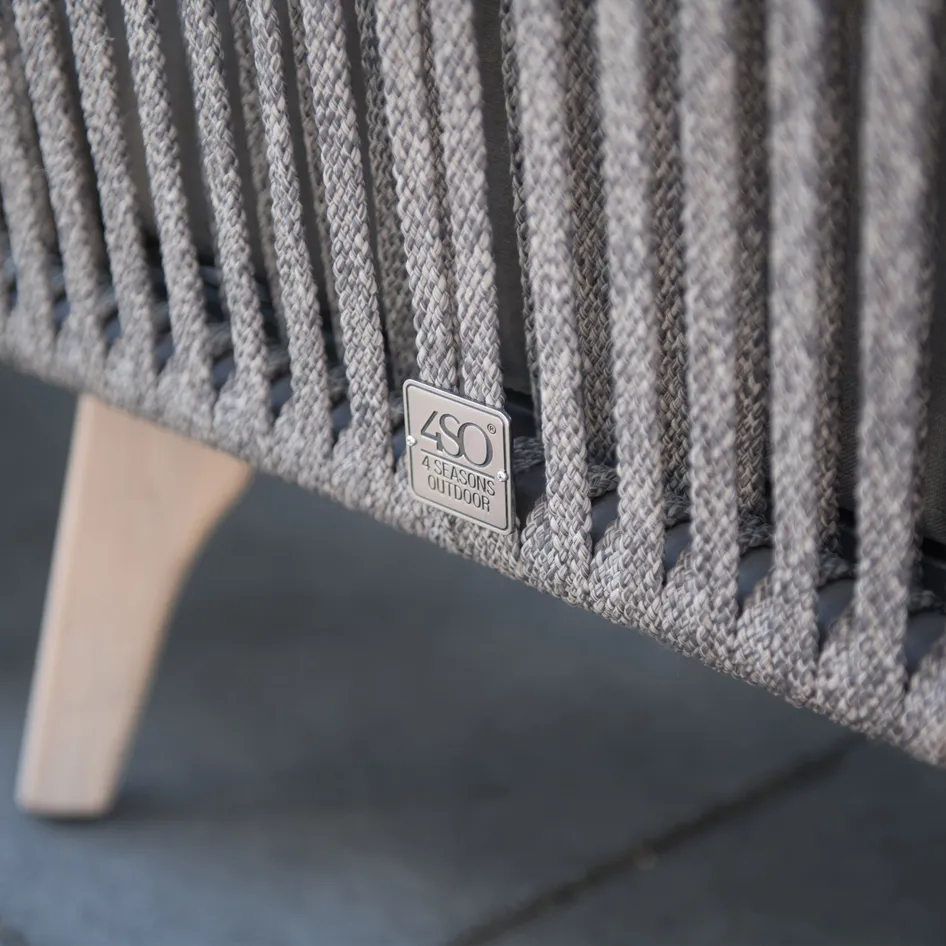 UK Santandar detail 1