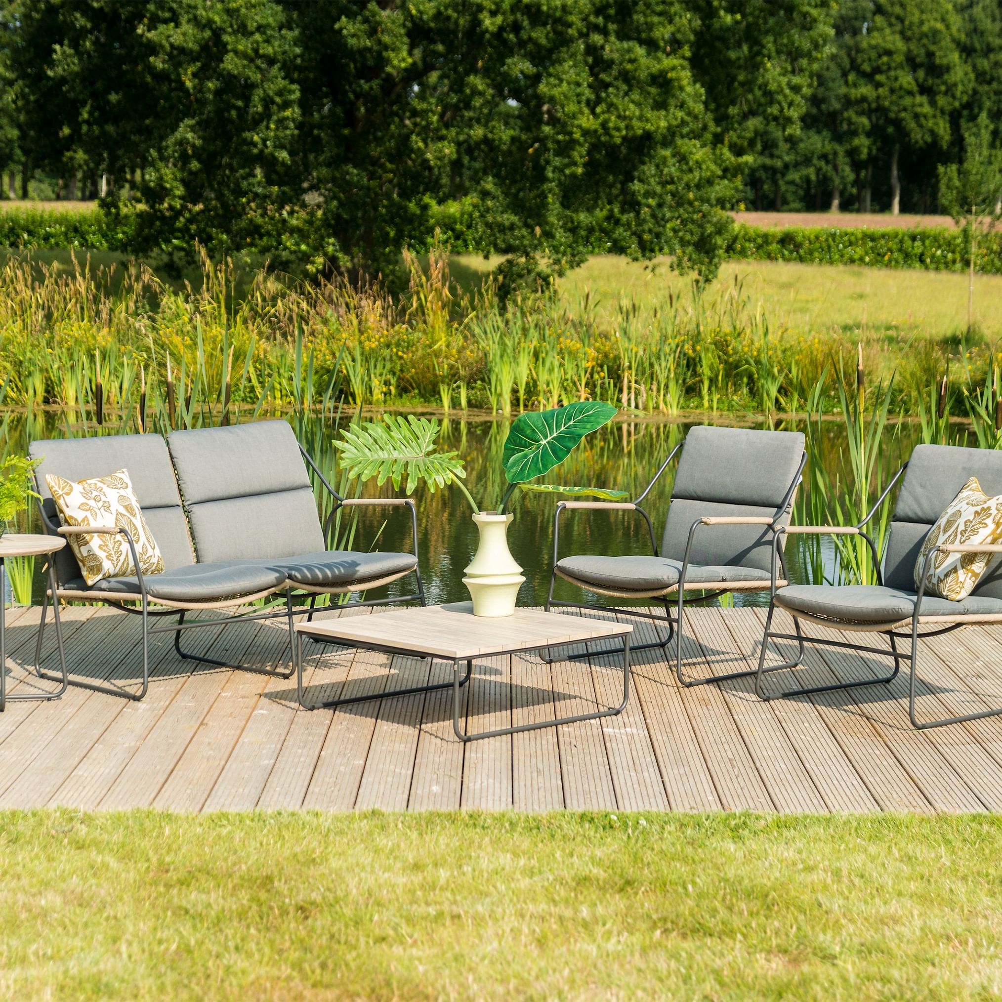 UK Scandic lounge set